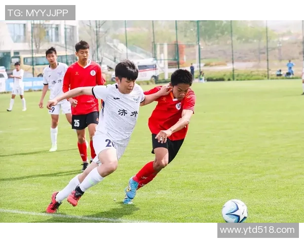 足球是值得的热爱与坚持让我们的人生更加精彩与丰富 足球是值得的热爱与坚持让我们的人生更加精彩与丰富